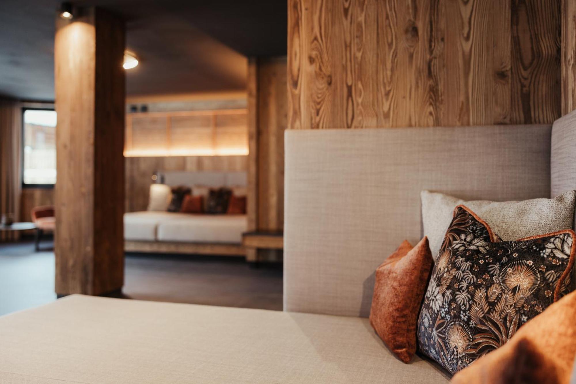 Luxury Chalet Mile Urtijëi Buitenkant foto
