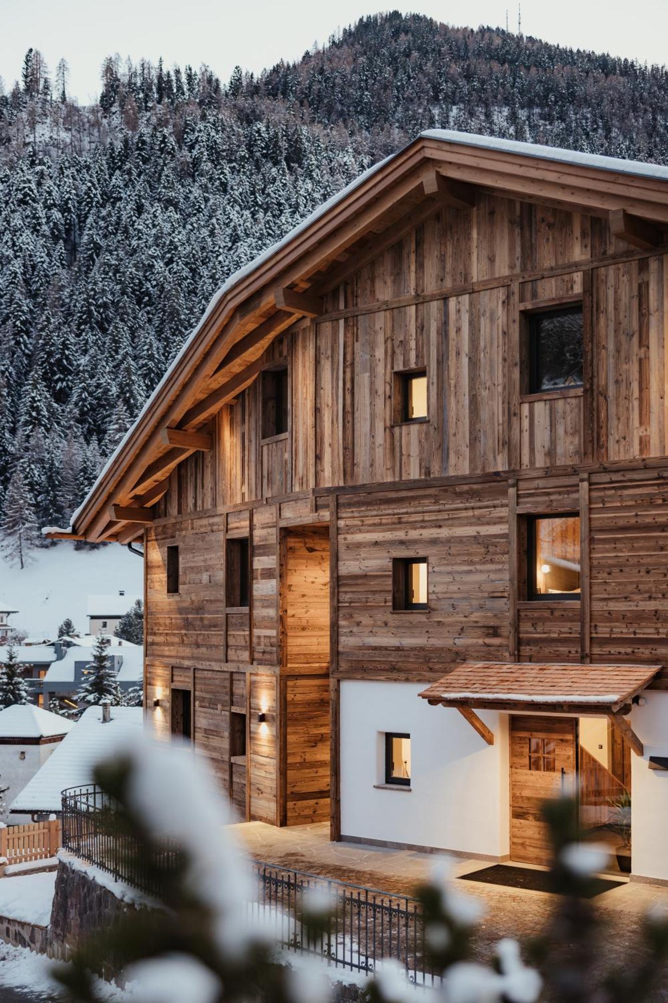 Luxury Chalet Mile Urtijëi Buitenkant foto