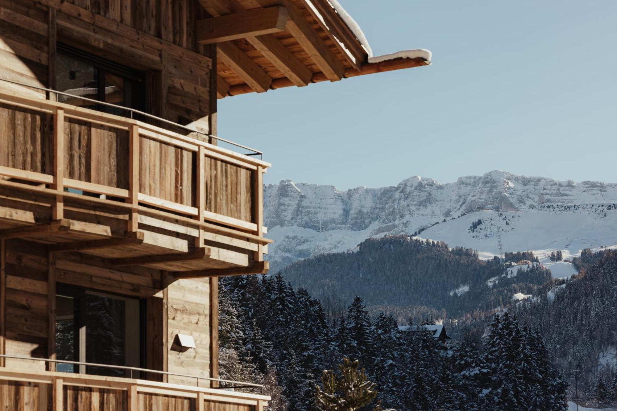 Luxury Chalet Mile Urtijëi Buitenkant foto