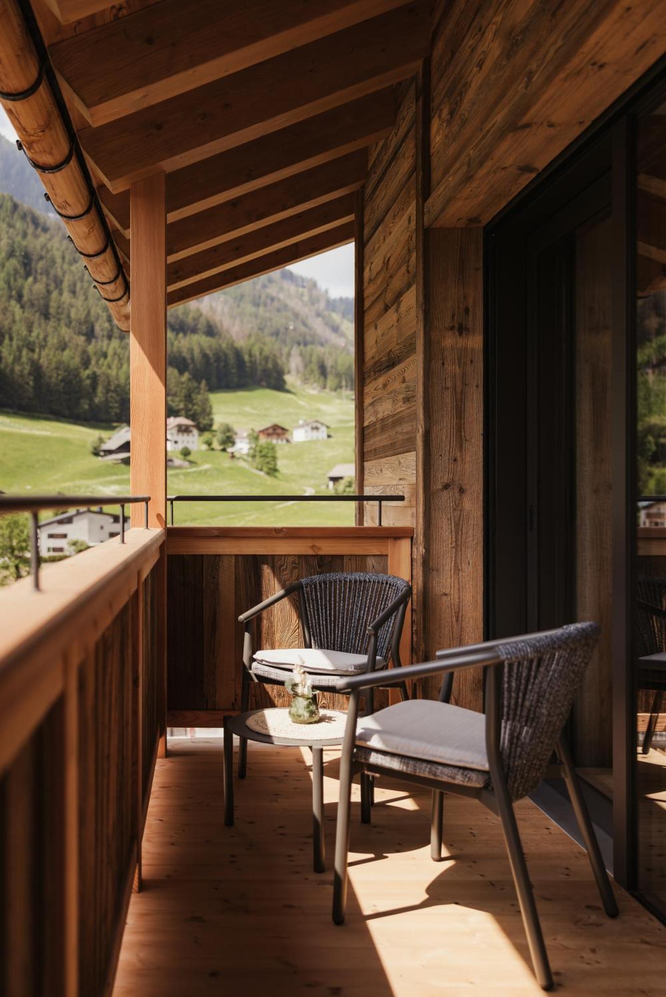 Luxury Chalet Mile Urtijëi Buitenkant foto