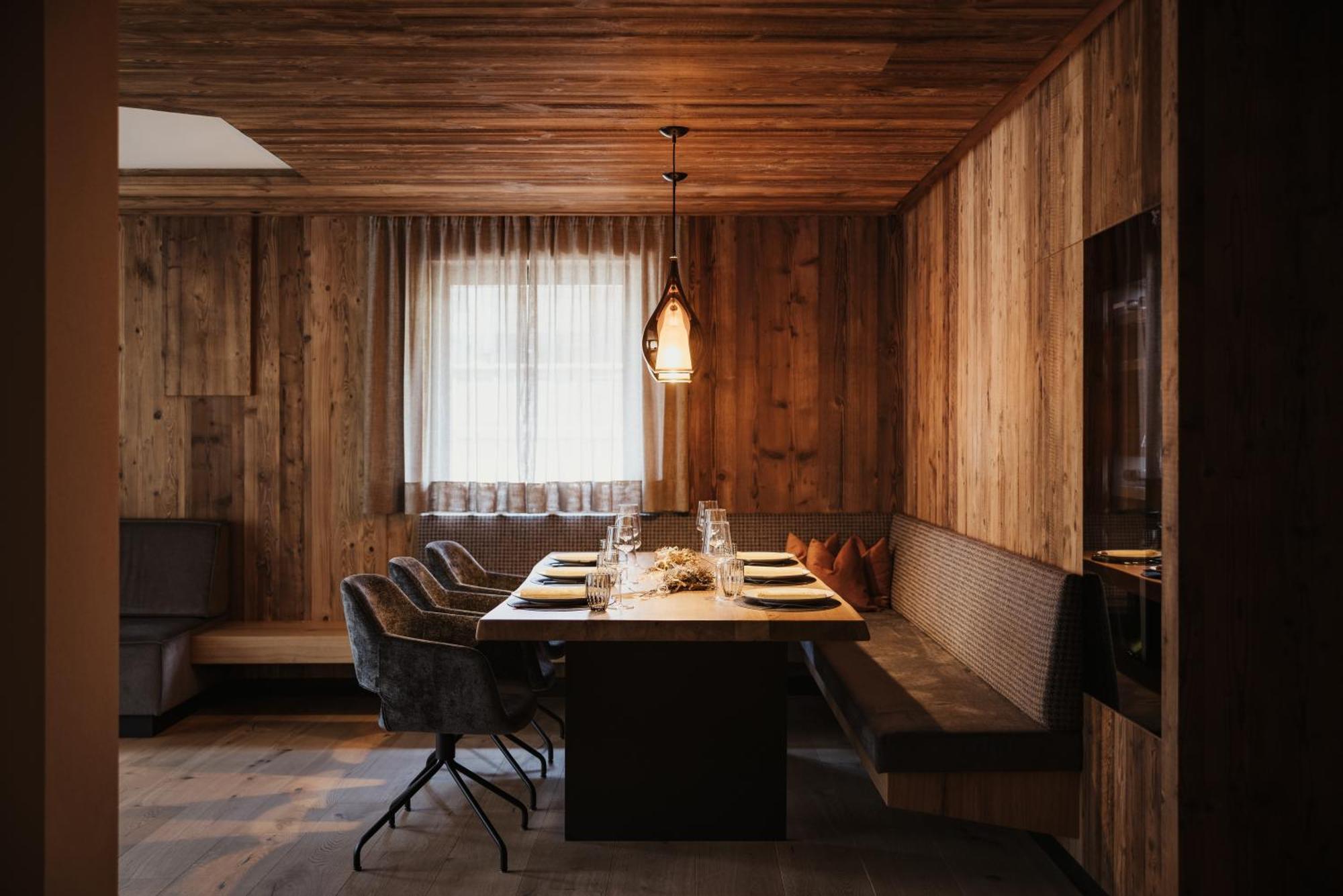 Luxury Chalet Mile Urtijëi Buitenkant foto