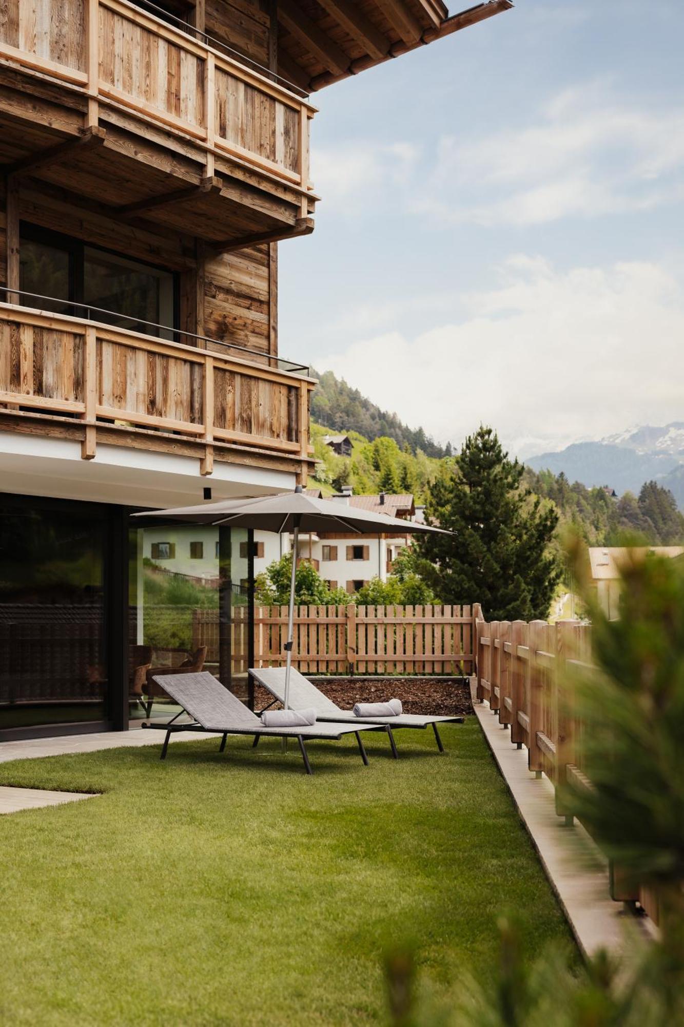 Luxury Chalet Mile Urtijëi Buitenkant foto