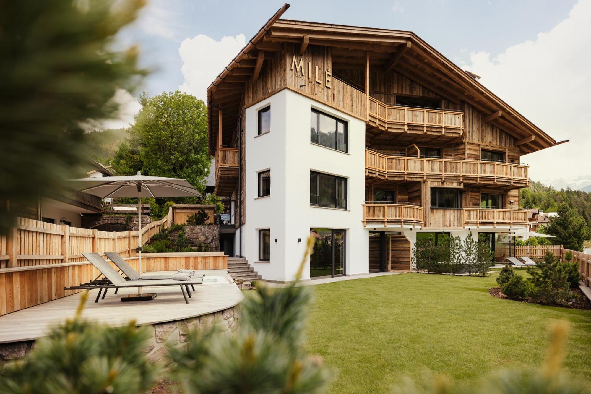Luxury Chalet Mile Urtijëi Buitenkant foto