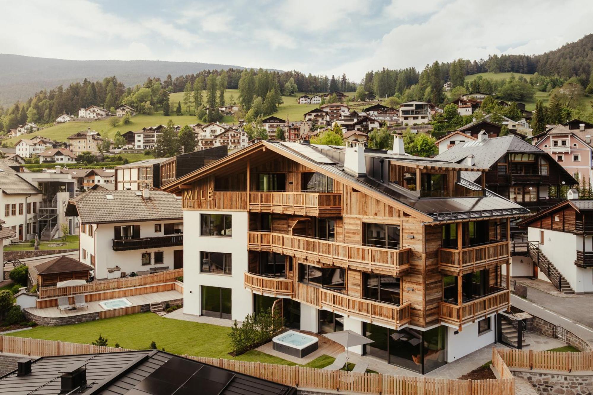 Luxury Chalet Mile Urtijëi Buitenkant foto